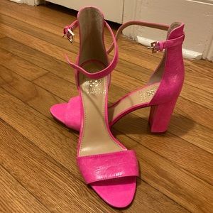 NWT Vince Camuto Corlina Strap Sandal Sz 8